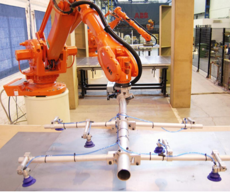 Kuka Abb Robot Arm Welding Fixing تستوعب الألواح الشمسية في الصناعة الكهروضوئية كمفك براغي