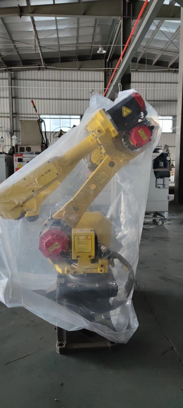 6 محور Fanuc ذراع روبوت برمجة Fanuc بقعة لحام 2655mm 165kg فائقة طويلة