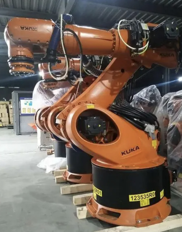 Kuka Kr 500 6 Axis Robot Arm لتصنيع مقبض 500 كجم من المكونات الثقيلة الكبيرة