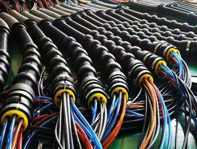 التعبئة والتغليف روبوت حزمة اللباس سبائك الألومنيوم C7 التعاون لعلامة تجارية مستقلة \