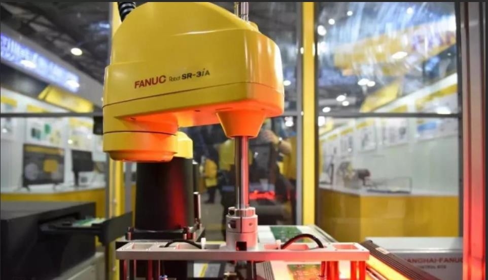 حل Fanuc Robot Arm السعر منخفض التتبع البصري لقطع العمل العشوائية المضطربة