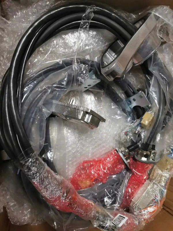 ملحقات الروبوت العالمية 3HAC024386-001 آلة التحكم الروبوتية 1-6 كابل تسخير المحور