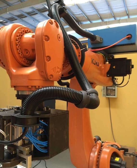 حزمة ملابس الروبوت 20 كجم لـ FANUC 165F ABB 6700 KUKA KR210 EW-01-FANUC165F SD-70-A136
